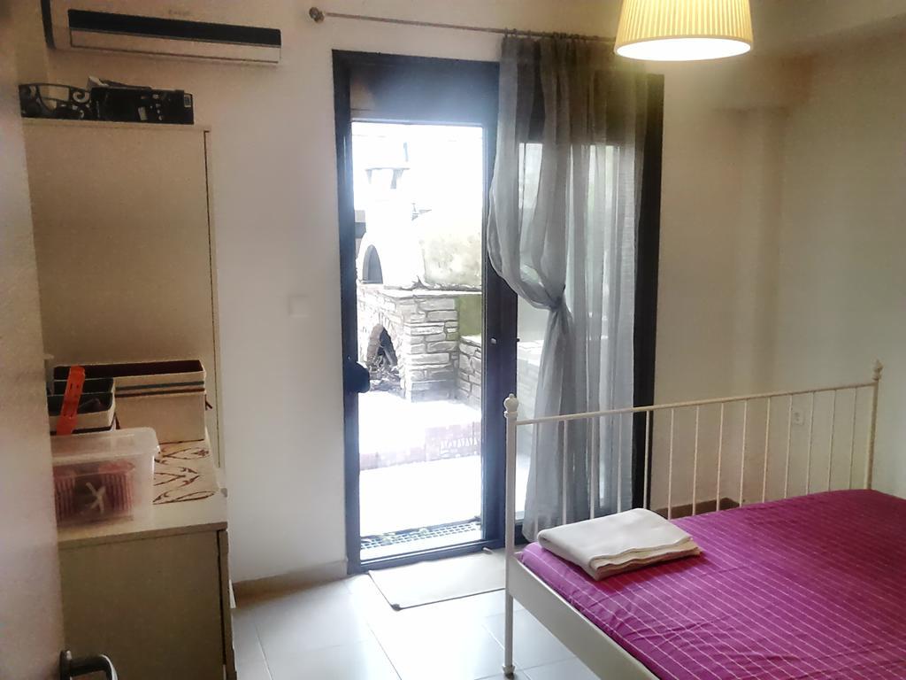 Luxury Apartment By The Beach Néa Péramos Kültér fotó